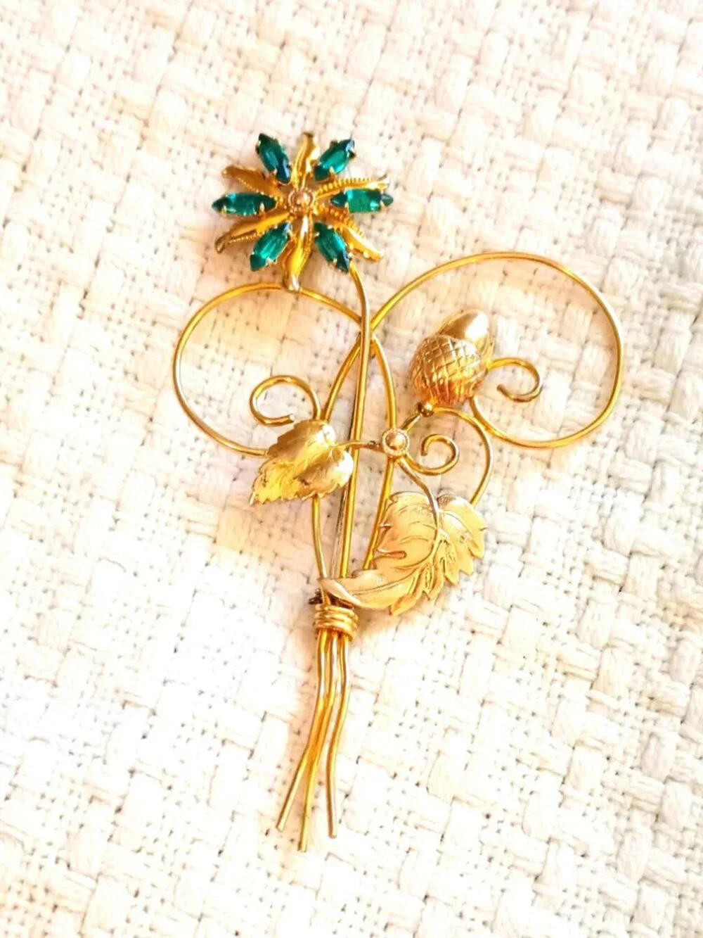 Vtg Van Dell 12K GF Brooch Blue Rhinestone Flower Swirl Vines Acorn & Leaves